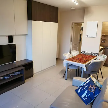 Apartment Splendid Seaview - Luxury 4 Persons At And Sea Ostend